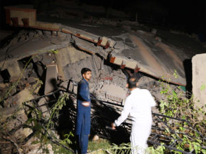 powerful earthquake struck-pok badly damaged house shops many lost their lives