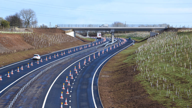 Modern technology for dual carriageway production in India