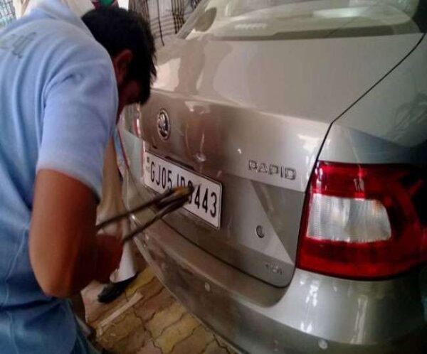 Challan Sticker Know how to apply, If you want to save a car challan of Rs 11,000