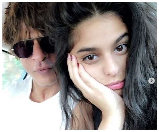 When-I-kissed-I-will-bite-my-lips-when-Shah-Rukh-Khan-made-a-big-deal-on-the-daughter-of-Suhanas-boyfriend-on-National-TV