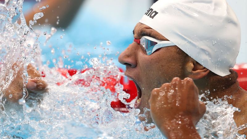 Tokyo-Olympics-The-18-year-old-unknown-swimmer-who-created-history