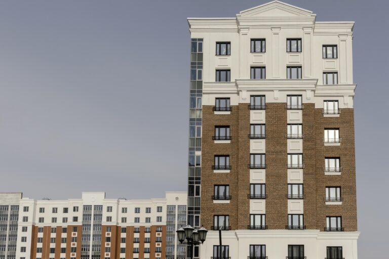 Building with Dual Occupancy Builders