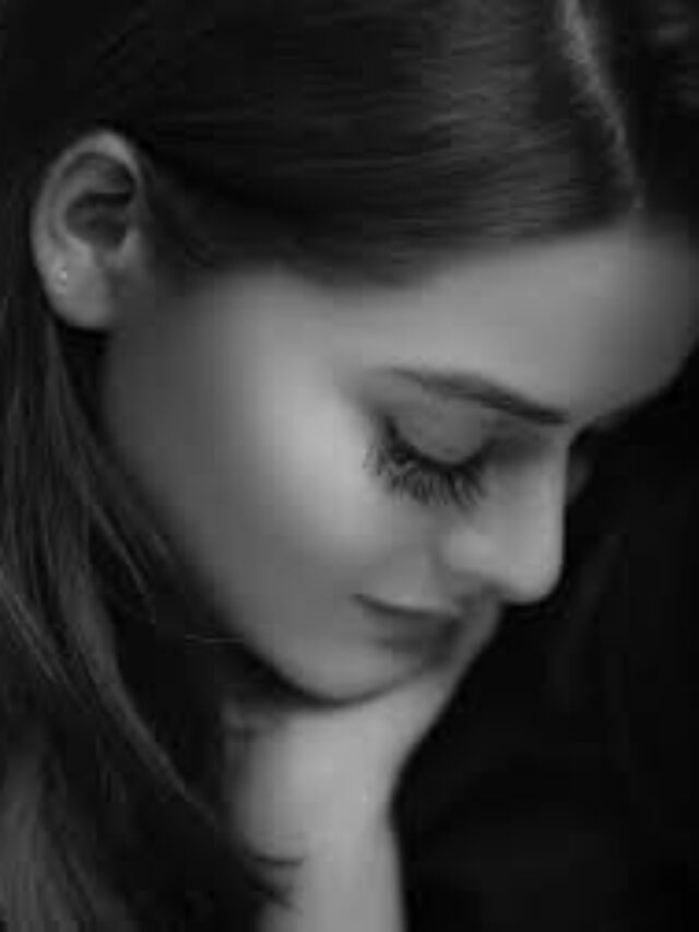 9 scientific effects heartbreak ha son the body.